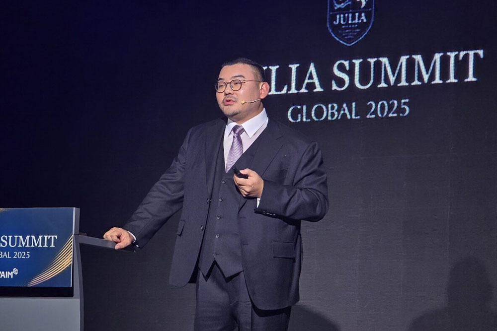 JULIA SUMMIT GLOBAL - Juvelook Journey
